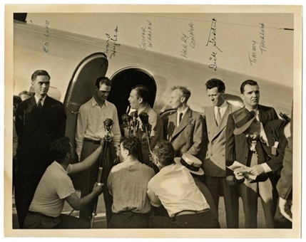 Howard Hughes Signed 1938 Flight Around The World 8" x 10" Photograph (PSA/DNA)